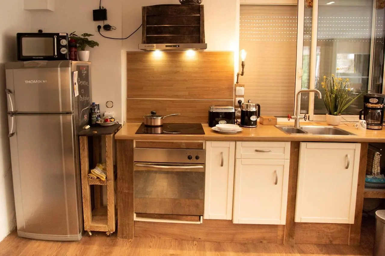 Holiday home L'Idyllique - Studio Prive Sous Maison Saint-Didier-sur-Beaujeu
